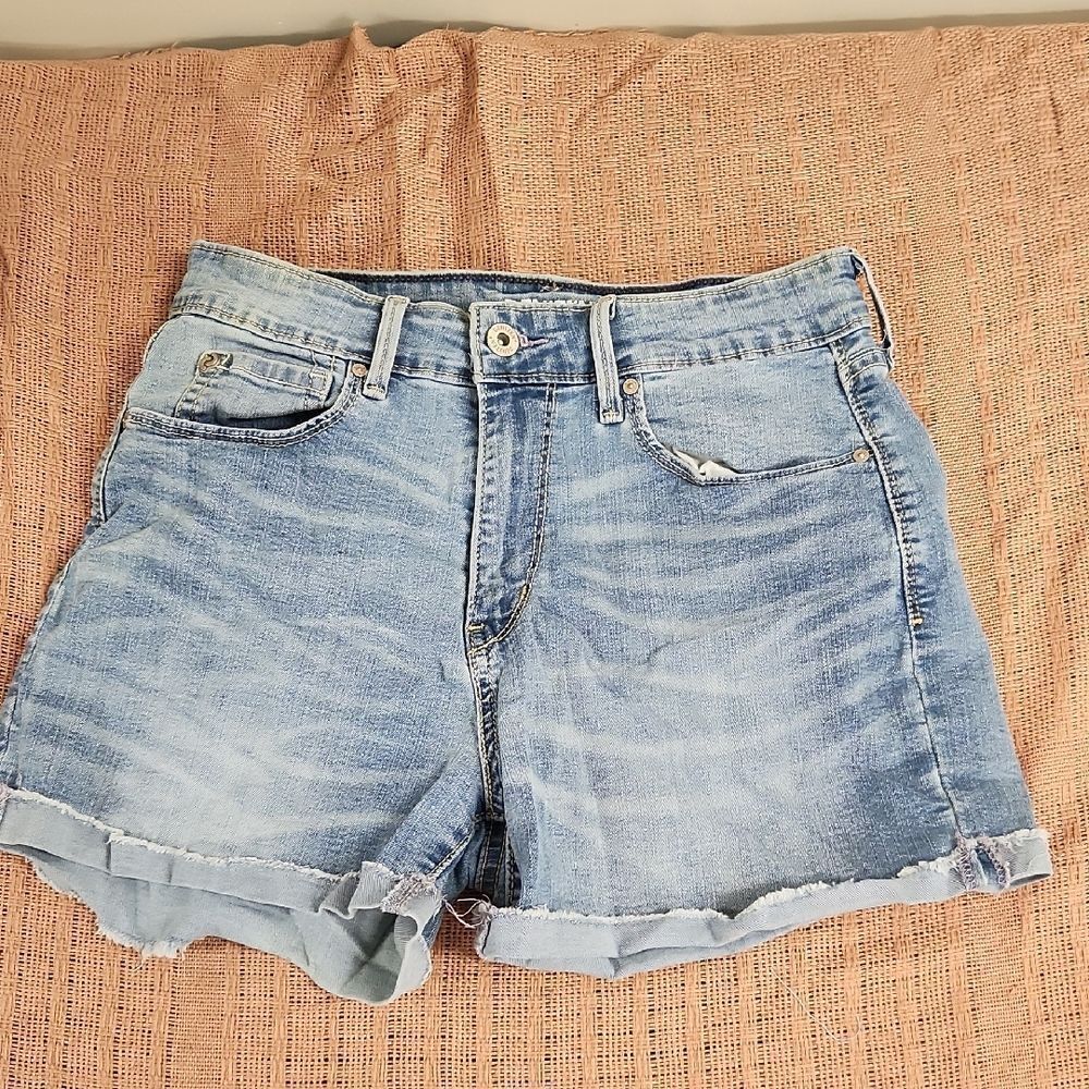 Denizen Levis Denim High Rise Shorts 4